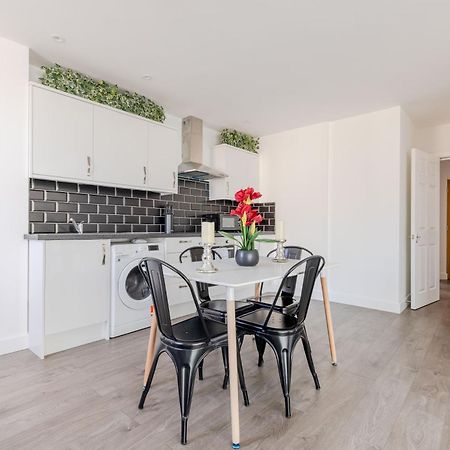 Boutique Vertigo Apartment Central Kingston/London Kingston upon Thames  Kültér fotó