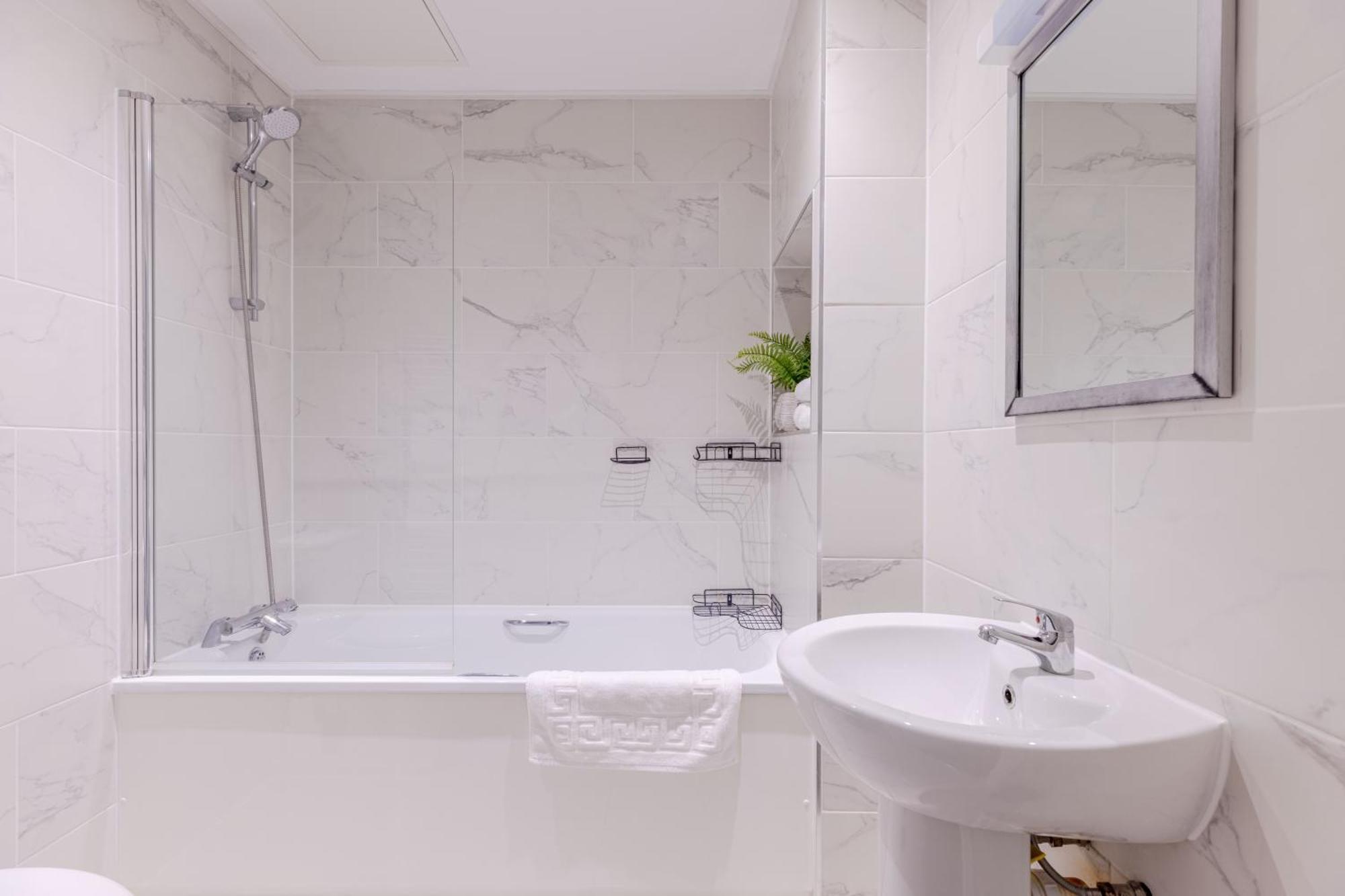 Boutique Vertigo Apartment Central Kingston/London Kingston upon Thames  Kültér fotó